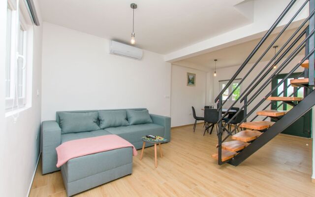 Apartment Petea