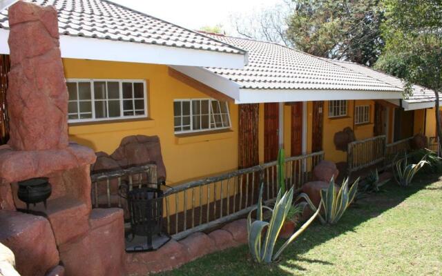 Flintstones Guest House Fourways