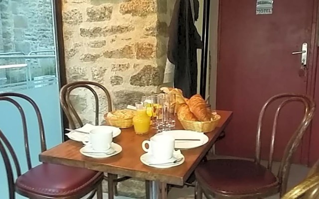 Cafe Hotel du Theatre