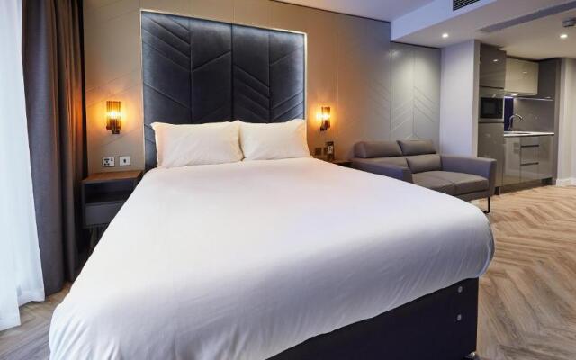 Roomzzz York City