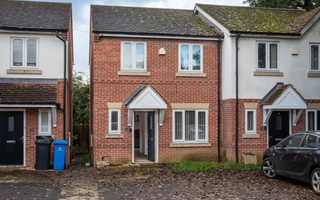 Stunning 3-bed House in Derby