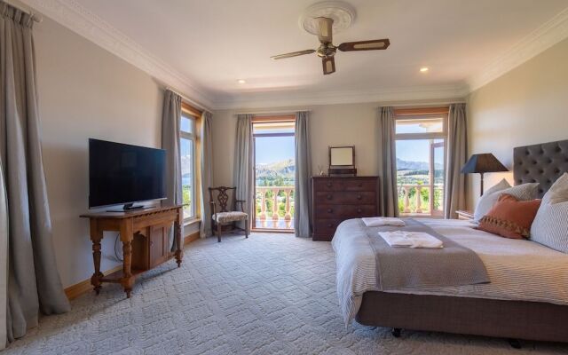 The Manor - Wanaka Unlocked