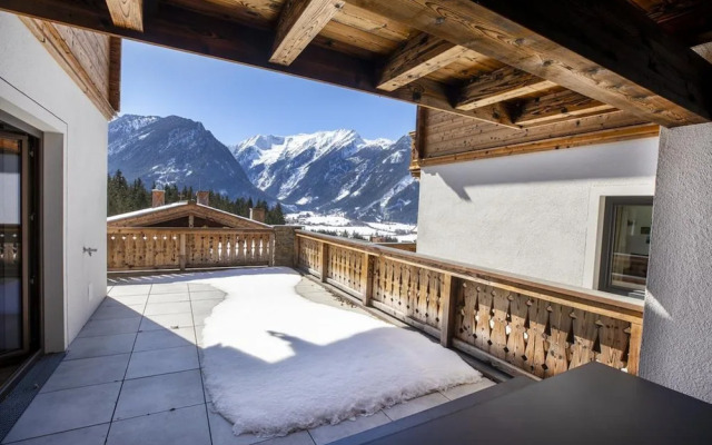 Splendid Chalet in Neukirchen near Wildkogel Ski Arena