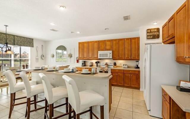 Lakeside Landing 6 Bedrooms