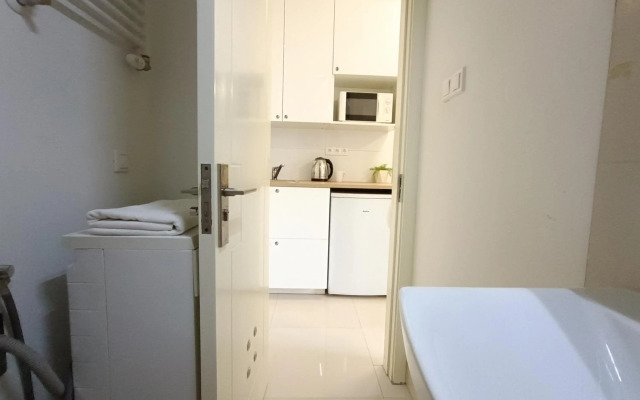 L Ajax Copernicus Center