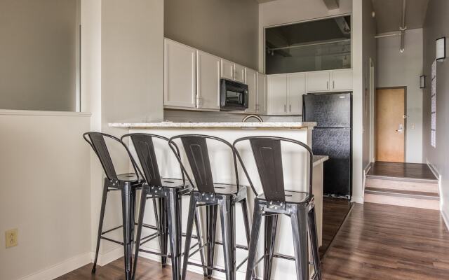 Bright Apartments on Allegheny River