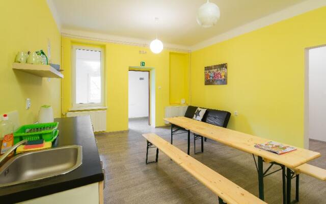 Easy Housing Hostel In Prague