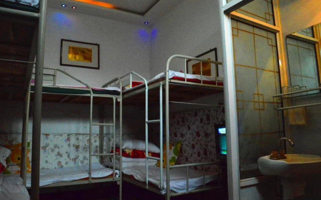 Jishixiang Youth Hostel