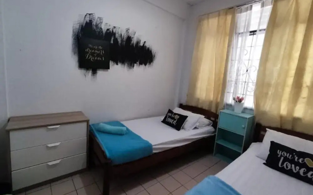 Yons' Homestay by Oyo Rooms