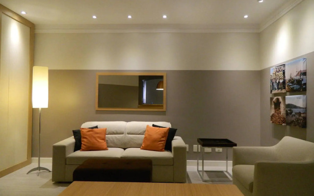 Cosmopolitan Praia Flat