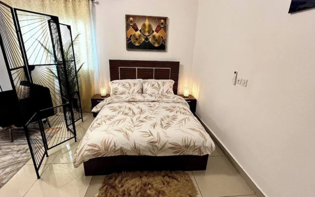 Medo's Luxury Houses - Large Studio
