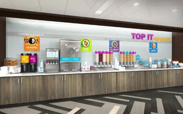 Tru by Hilton Lawrenceville Atlanta I-85 Sugarloaf