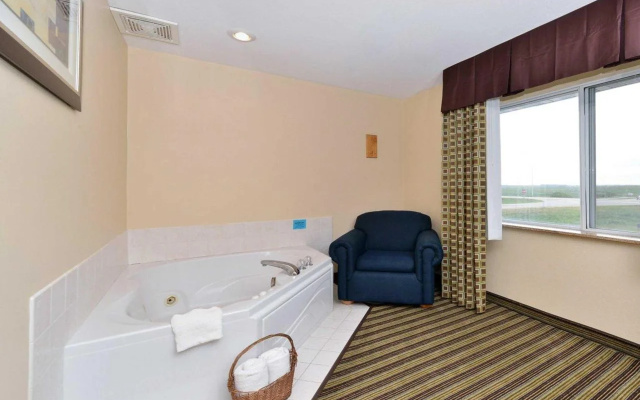 American Inn and Suites