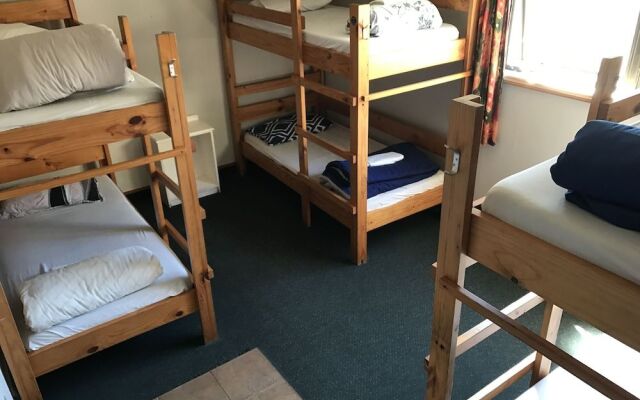 Rainbow Lodge - Hostel