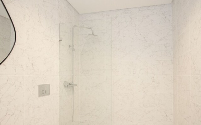 Liiiving - City Design Apartment G