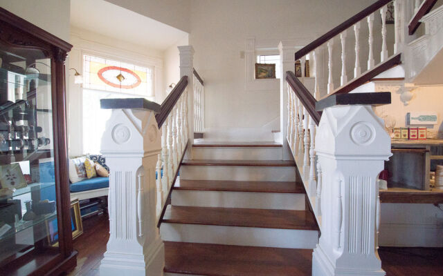 Munzesheimer Manor B&B