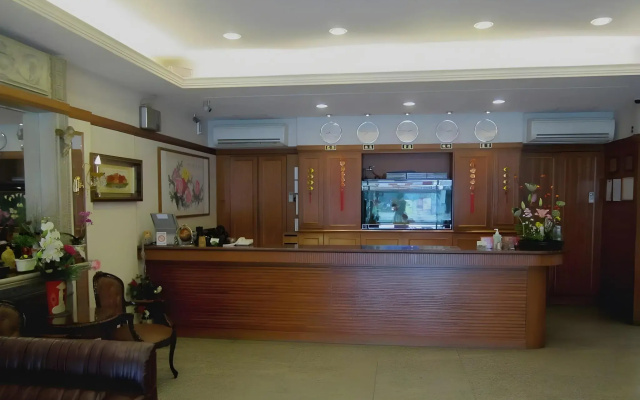 Sin Fu Business Hotel