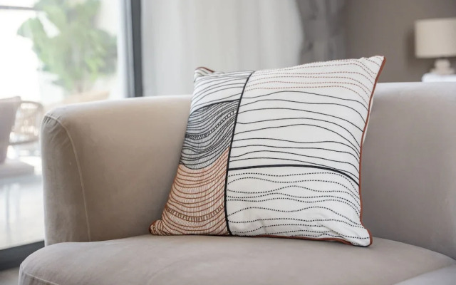 Sleek Studio in Jumeirah Village Triangle