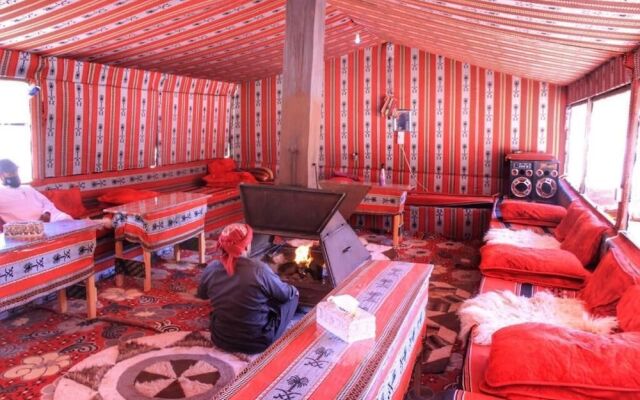 Beduin star trail camp