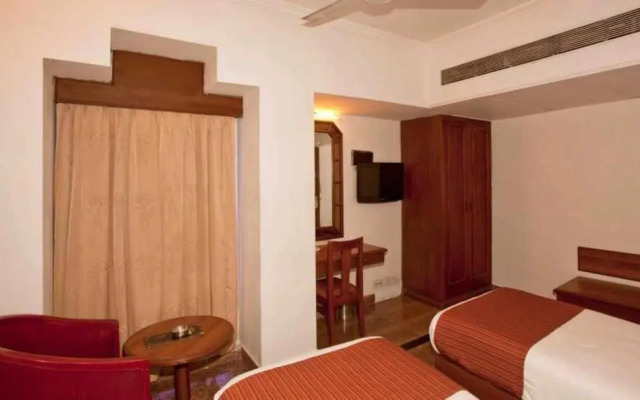 Hotel Maurya International