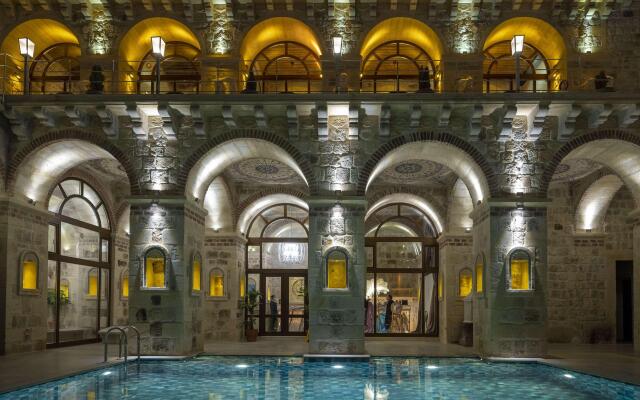 Elika Cave Suites & Spa