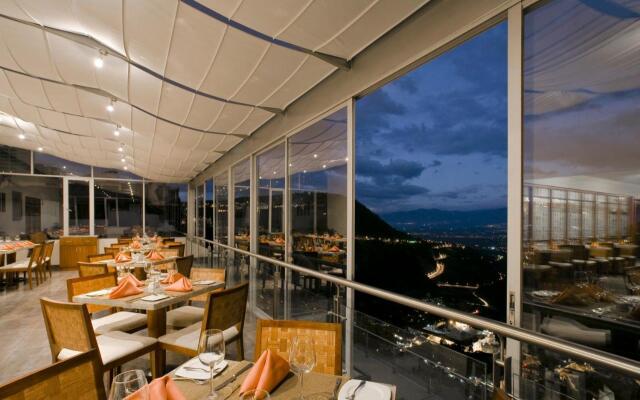 Hotel Stubel Suites and Cafe