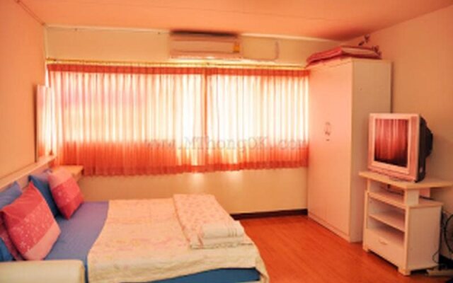 MthongOK at Popular Condo Muengthong Thani