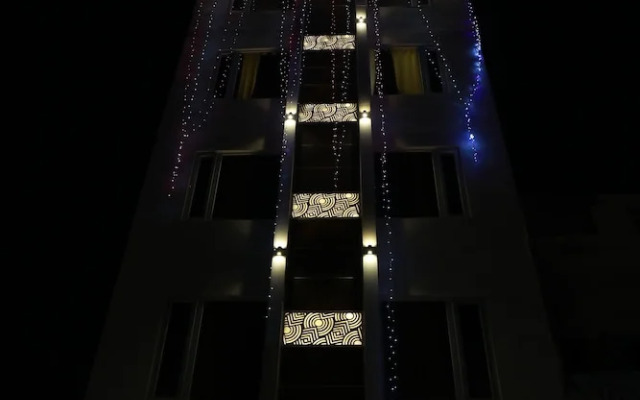 Royal View