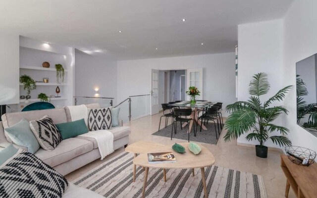 Rio Real Sunshine Retreat