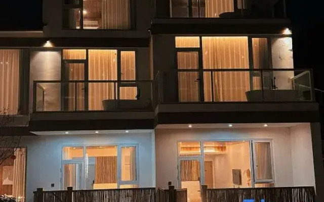 For you Hot Spring Villa View Homestay (Hailuogou Branch)