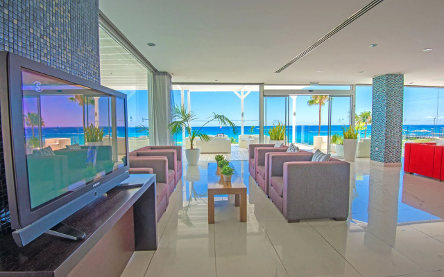 Silver Sands Beach