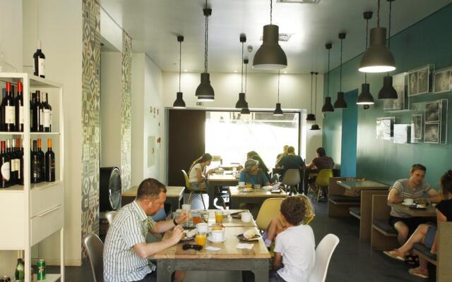 JOIVY Moon Hill Hostel
