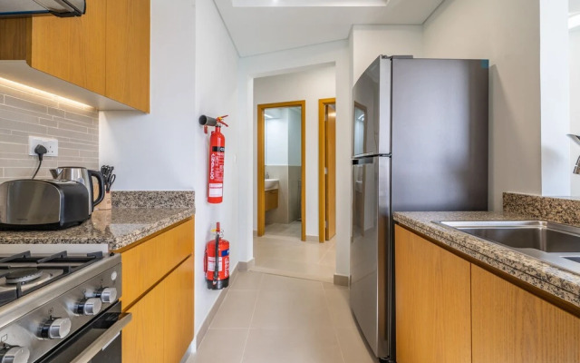 Glamorous Apartment Facing Burj Khalifa