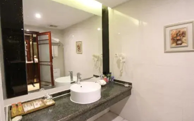 Jinyayu Hotel (Foshan Fengchi Aluminium Material Market Branch)