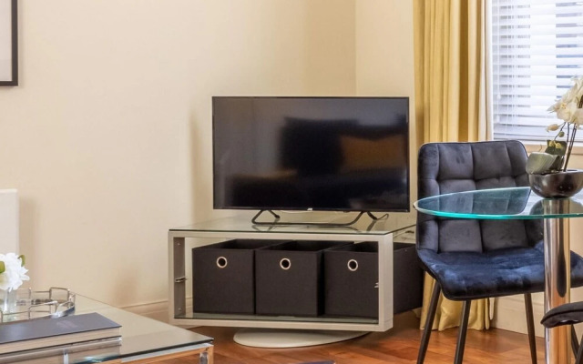 Fabulous Notting Hill Spacious Studio Apartment