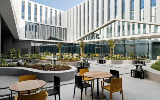 Moxy Alfragide Lisboa