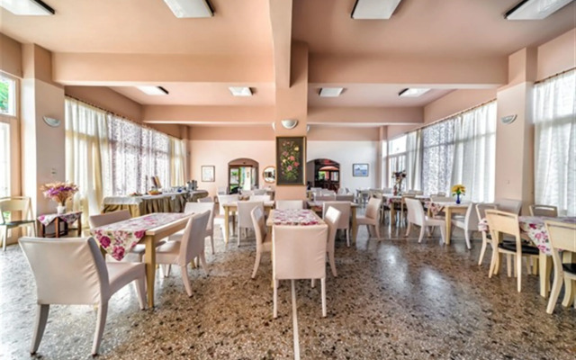 Armonia Hotel