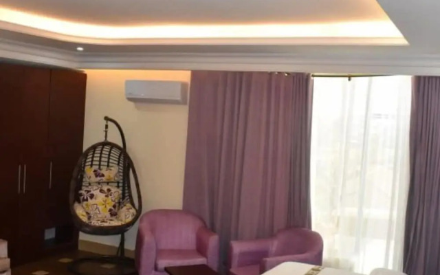 City Cruz Hotel