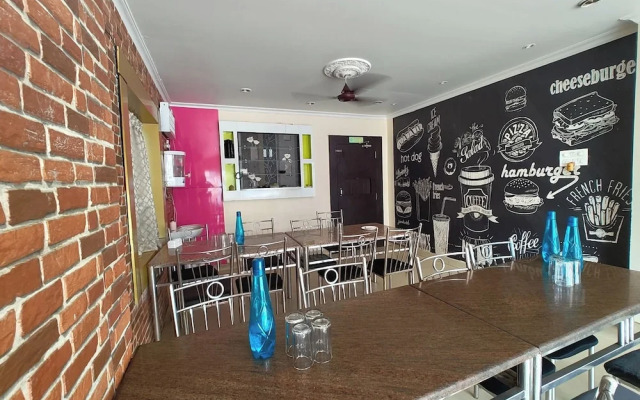 Hotel S S Puri Near Tempal