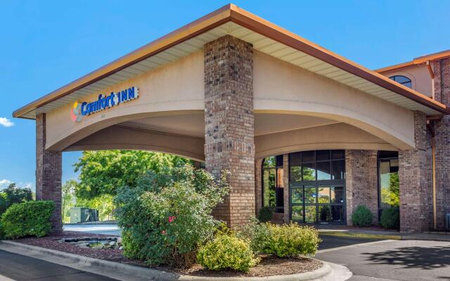 Comfort Inn at Thousand Hills