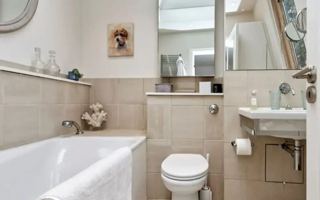 Gorgeous 4-bed House Near Museums Hyde Park