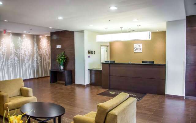 Sleep Inn & Suites Center