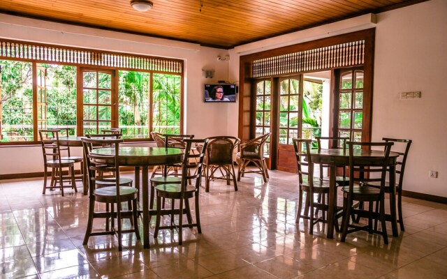 Negombo Blue Villa Hotel
