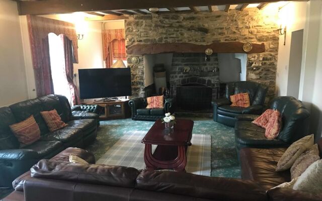 Pentre Farmhouse