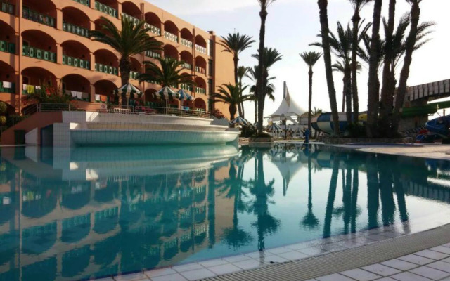 Hotel Marabout - Families and Couples Only