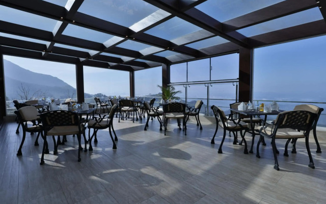 Fragrant Nature Munnar - A Classified Hotel