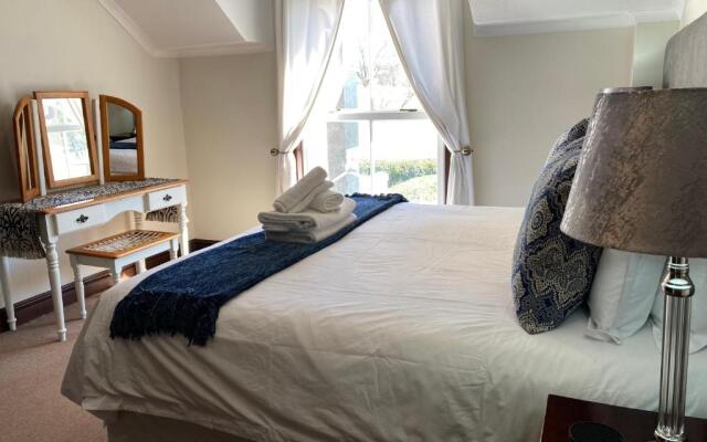 2 Rawdons Country Estate
