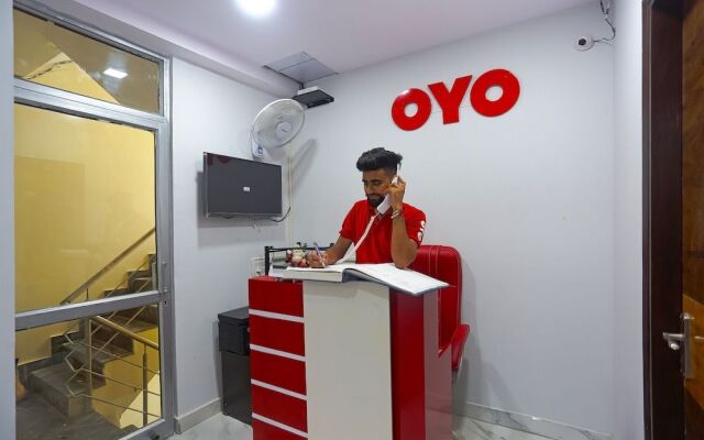 OYO 41215 Three Kings