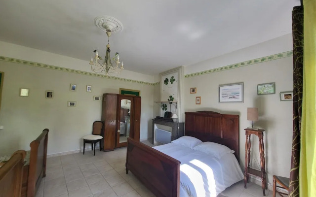 Bright Apartment in Saint Ambroix Near Amenities