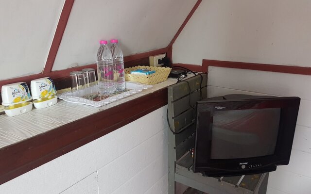 Talumpuk Seafood & Resort